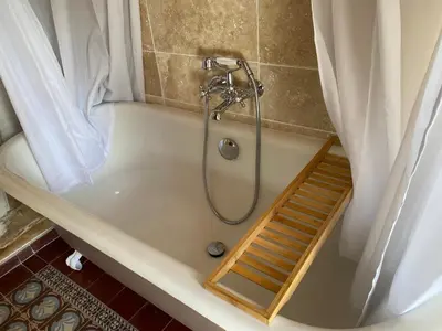 Salle de bains dans l'établissement Le chêne magique 40200 Margaux