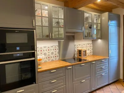 Cuisine ou kitchenette dans l'établissement Le chêne magique 40200 Léontine