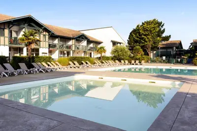 Piscine de l'établissement Les maisons de Moliets - maeva Home - Maison 3 pièces 6 personnes - Prestige MAE-2154 ou située à proximité