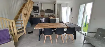 Cuisine ou kitchenette dans l'établissement Maison près des plages Cap de l'Homy et Contis 2 vélos disponibles