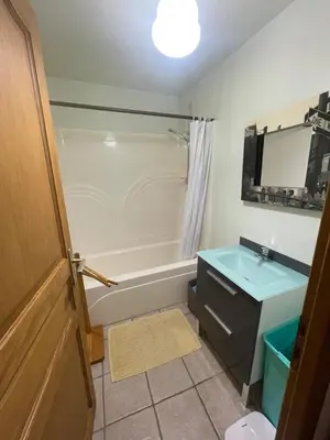 Salle de bains dans l'établissement Jouandilla