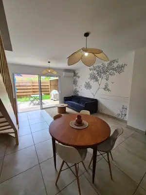 Coin salon dans l'établissement Maison Marsane côte Landaise