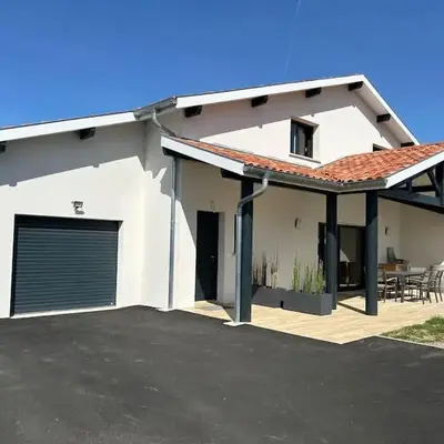 Maison proche océan à tosse