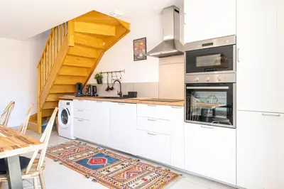 Cuisine ou kitchenette dans l'établissement Appartement à 200 m de la plage