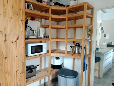 Cuisine ou kitchenette dans l'établissement Maison 120 m2, piscine chauffée, en bordure de forêt