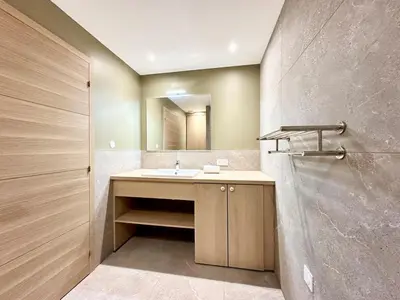 Salle de bains dans l'établissement Le Jungle - Neuf - Parking Privé - Hyper Centre