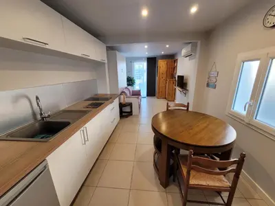 Cuisine ou kitchenette dans l'établissement Studio cosy proche lac et centre ville