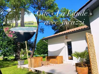 Jardin de l'établissement Gîte La Lande en Pays Basque