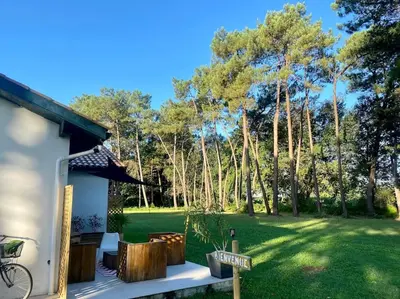 Jardin de l'établissement Gîte La Lande en Pays Basque