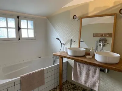 Salle de bains dans l'établissement Chalet proche océan