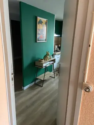 Cuisine ou kitchenette dans l'établissement Rue de la paix