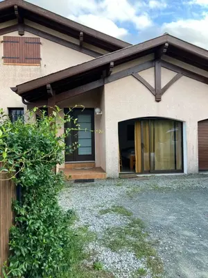 Bâtiment de le séjour chez l'habitant