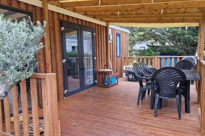 Balcon ou terrasse dans l'établissement Mobilhome tout confort camping 4 étoiles