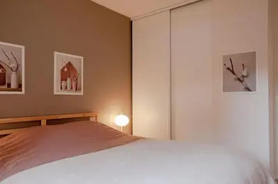 Un ou plusieurs lits dans un hébergement de l'établissement Chez Céline Sous les Pins, de 1 à 8 personnes, Piscine, Océan, Lac, Vélos