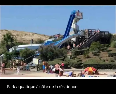Piscine de l'établissement Appartement en duplex à 50m de la plage avec wifi ou située à proximité