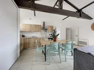 Cuisine ou kitchenette dans l'établissement Agréable 3 chambres extra centre à 200m de l'océan