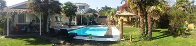 Piscine de l'établissement Villa Caraîbes ou située à proximité