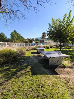 Jardin de l'établissement MH 201 AGREABLE et tout ÉQUIPÉ 2CH dont suite parentale et 2sdb avec vue sur foret dans camping 4 étoiles