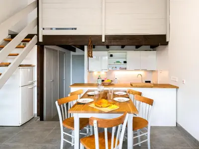 Cuisine ou kitchenette dans l'établissement Apartment Hameau du courant-2 by Interhome