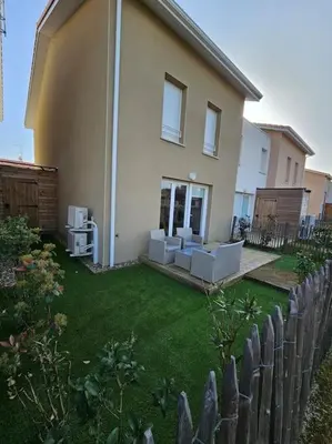 Jardin de l'établissement Appartement duplex Mimizan plage
