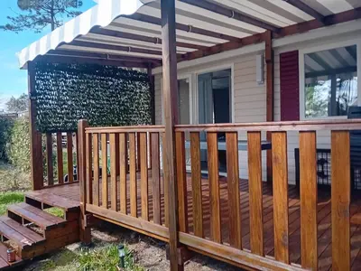 Balcon ou terrasse dans l'établissement MH 538 TOUT EQUIPE et TOUT CONFORT 2ch 1sdb dans camping 4 étoiles