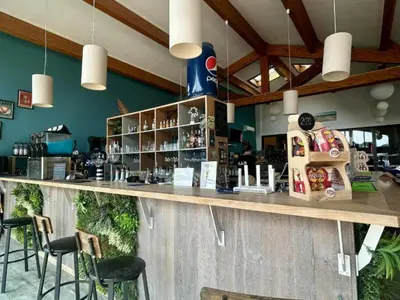 Boissons dans l'établissement MH 515 AMIRA TOUT CONFORT 3ch et 2sdb dans camping 4étoiles avec parc aquatique