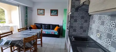 Coin salon dans l'établissement Moliets plage, Résidence OPEN SUD