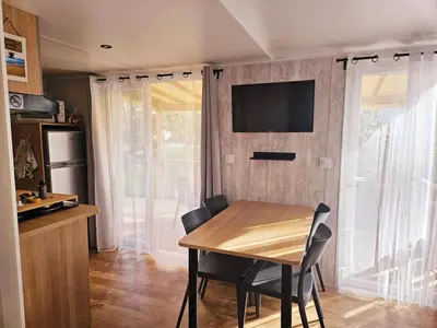 Cuisine ou kitchenette dans l'établissement O'ContisParadise