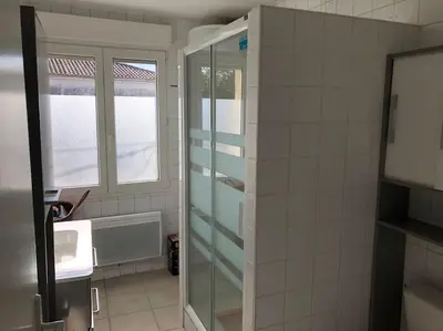 Salle de bains dans l'établissement appartement la teste centre