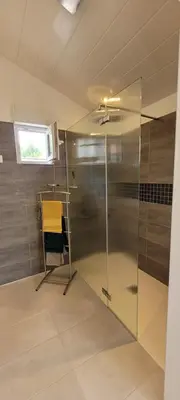 Salle de bains dans l'établissement La Bruga
