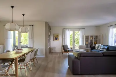 Coin salon dans l'établissement Villa Chambrelent - Pyla sur Mer - proche de la plage