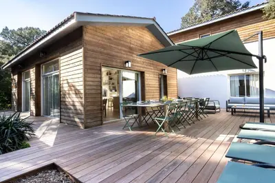 Balcon ou terrasse dans l'établissement Villa Oyana au coeur du Moulleau Pyla sur Mer
