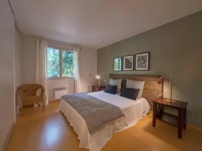 Un ou plusieurs lits dans un hébergement de l'établissement Villa Les Pins à deux pas de la plage PYLA SUR MER