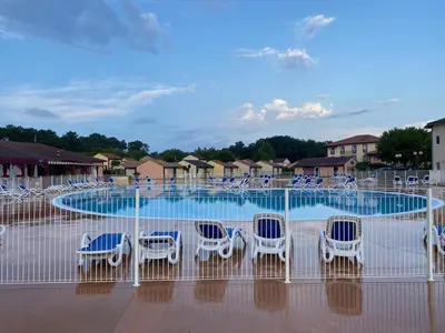 Piscine de l'établissement Villa jendy ou située à proximité