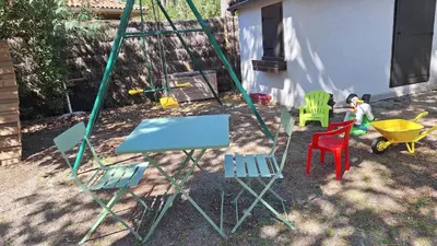 Aire de jeux pour enfants de l'établissement Agréable maison au Pyla sur mer 6 personnes