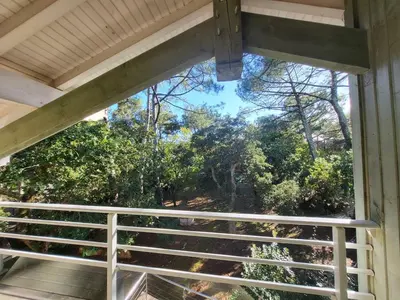 Balcon ou terrasse dans l'établissement Villa PERICA pour 10 personnes. Entre lac et océan. Wifi gratuit.
