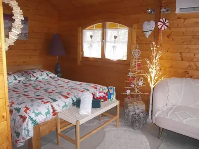 Coin salon dans l'établissement Chalet flottant sur lac et spa