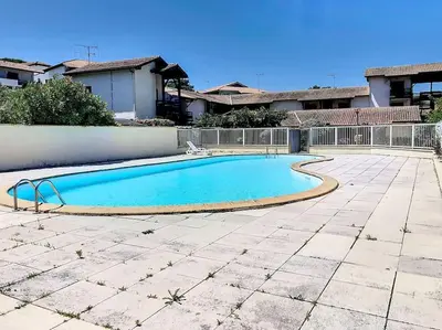 Piscine de l'établissement Appartement proche de la plage ou située à proximité