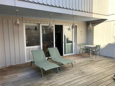 Balcon ou terrasse dans l'établissement Villa avec piscine