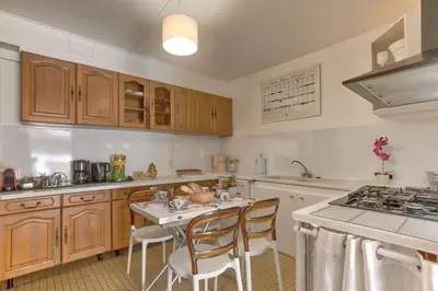 Cuisine ou kitchenette dans l'établissement Le Sunset