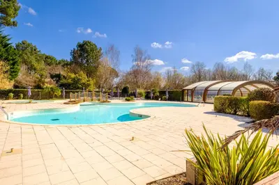 Piscine de l'établissement Appartement aux Cottages du Lac H70 ou située à proximité