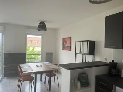 Cuisine ou kitchenette dans l'établissement Appartement Le Boïate