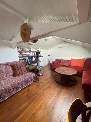Coin salon dans l'établissement Maison de Famille entre Biarritz et Hossegor