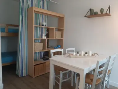 Plan de l'établissement À deux pas des commerces et de l'océan, appartement rénové avec terrasse à Seignosse - FR-1-239-413