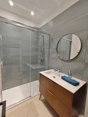 Salle de bains dans l'établissement Chez Tom et Yas