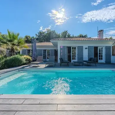 Maison Familiale à 200 m du Bassin