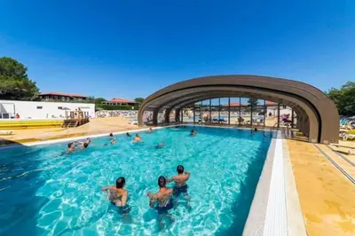 Piscine de l'établissement Mobilhome La Plage ou située à proximité