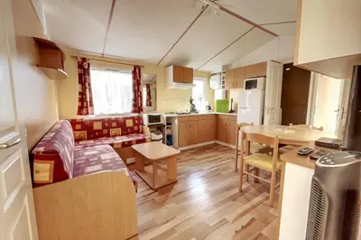 Cuisine ou kitchenette dans l'établissement Mobilhome La Plage