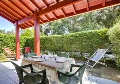 Jardin de l'établissement LES ESTIVALES - Maison mitoyenne pour 4 personnes