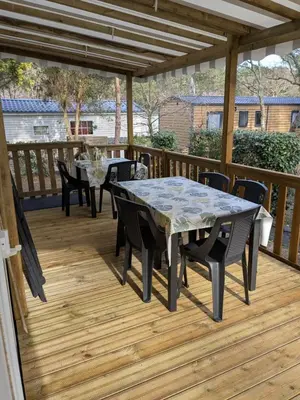 Balcon ou terrasse dans l'établissement Chez Bruno & Sophie Mobil home luxe 6-8P BORA BORA